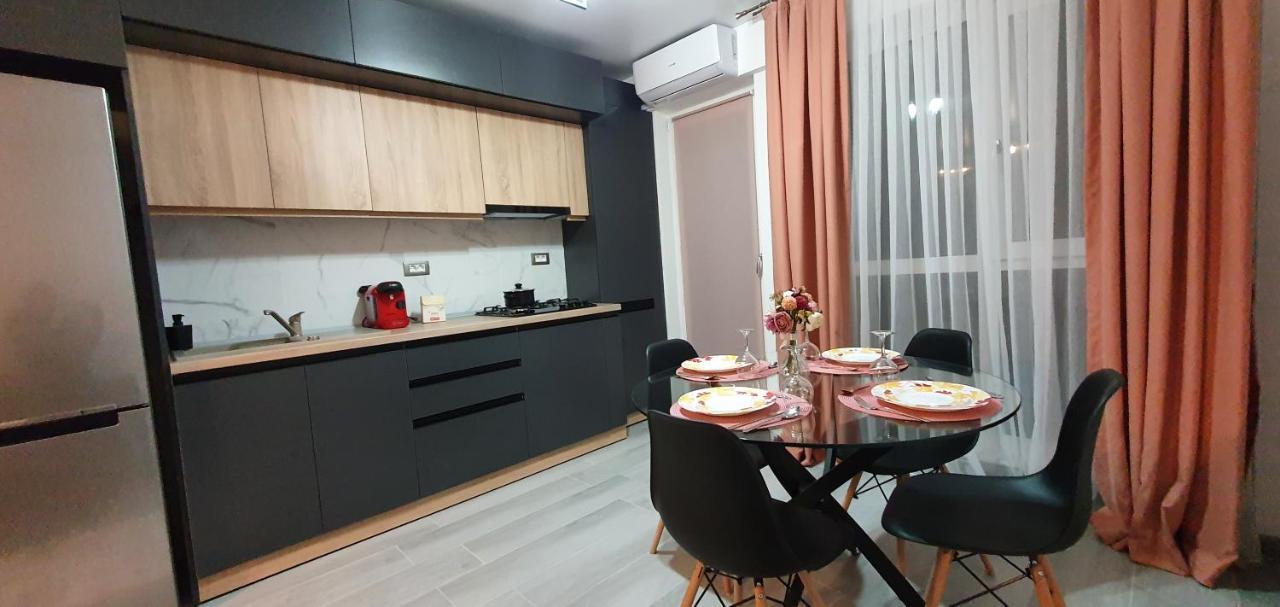 Helin Apartament By Alezzi N10 Navodari Luaran gambar